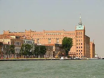 Venice Home